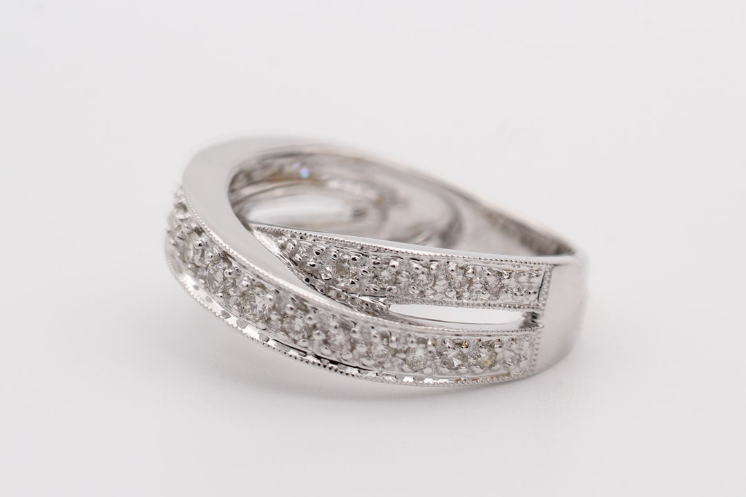 The Complete Guide to Diamond Rings