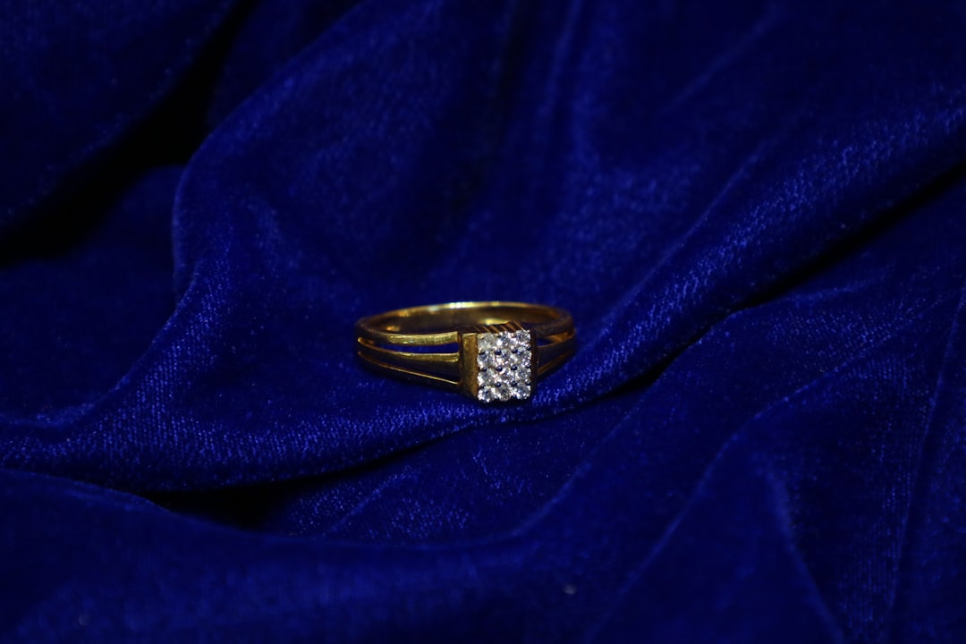 How to Choose the Perfect Women's 14k Gold Ring